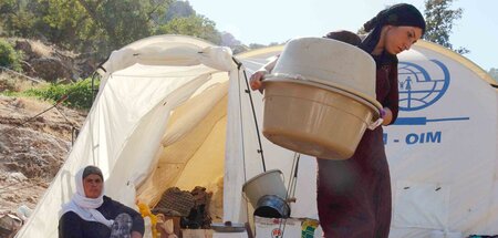 Jesidische Flüchtlinge in einem Zeltlager (Dohuk/Nordirak, 23.9....