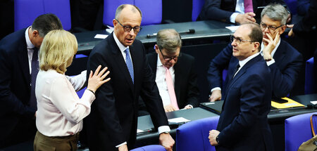Zuspruch dringend erforderlich: Friedrich Merz und Getreue am Di... Zuspruch dringend erforderlich: Friedrich Merz und Getreue am Di...
