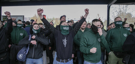 Rechte Nachwuchsorganisation: Anhänger der Neonazipartei »Dritte... Rechte Nachwuchsorganisation: Anhänger der Neonazipartei »Dritte...