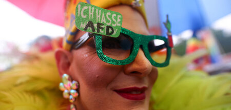 Ob der bei der CSD-Demonstration in Köln zum Ausdruck gebrachte ... Ob der bei der CSD-Demonstration in Köln zum Ausdruck gebrachte ...