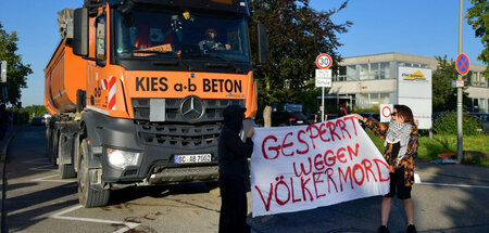 Blockade vor deutscher Filiale der israelischen Rüstungsschmiede... Blockade vor deutscher Filiale der israelischen Rüstungsschmiede...