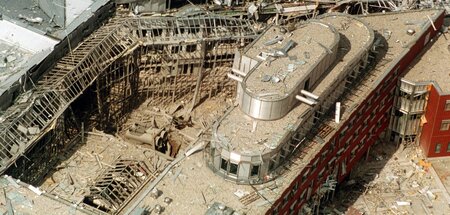 Mit ihrem letzten Anschlag, der Sprengung der JVA Weiterstadt, e... Mit ihrem letzten Anschlag, der Sprengung der JVA Weiterstadt, e...