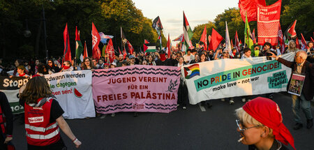 Auf Kollisionskurs? Linksjugend-Block bei der jüngsten palästina... Auf Kollisionskurs? Linksjugend-Block bei der jüngsten palästina...