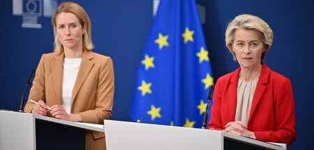 Sollen verfeindet sein, aber gegen unliebsame Meinungen arbeiten... Sollen verfeindet sein, aber gegen unliebsame Meinungen arbeiten...