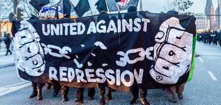 Solidarität wirkt: Jahrelang wehrten sich die Angegriffenen gege... Solidarität wirkt: Jahrelang wehrten sich die Angegriffenen gege...