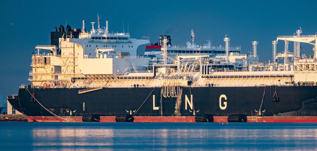 Maritime economics: No climate protection with LNG [Online-Abo]