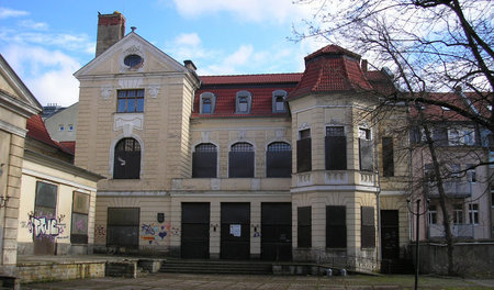 1988 wurde das Schauspielhaus Erfurt nach aufwendigen Umbau- und...