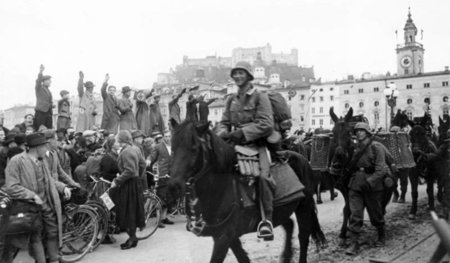 Bis heute beherrschen die Bilder der Nazipropaganda die Geschich...