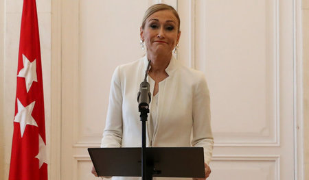 Cristina Cifuentes bei ihrer Rücktrittserklärung am Mittwoch in ...