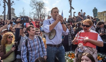 Vor der Festnahme: Alexej Nawalny spricht vor seinen Anhängern a...