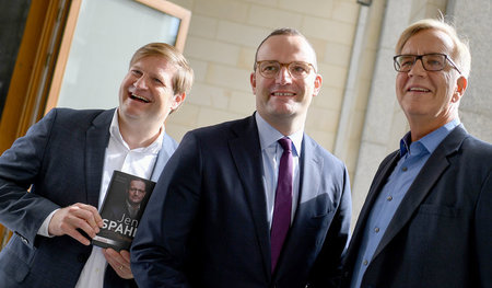 Michael Bröcker (links), Jens Spahn (Mitte) und Dietmar Bartsch ...