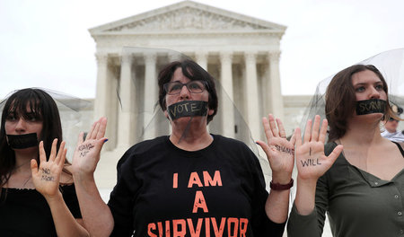 Protest gegen Gewalt an Frauen: Demonstration vor dem US-Kongres...