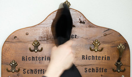 Garderobe für Richter und Schöffen im Landgericht Osnabrück (Arc...