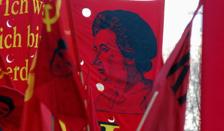 Genug Gründe, an Rosa Luxemburg zu erinnern: LL-Demo in Berlin (...