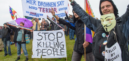 Den Drohnen den Stecker ziehen: Demonstration gegen die US-Basis...