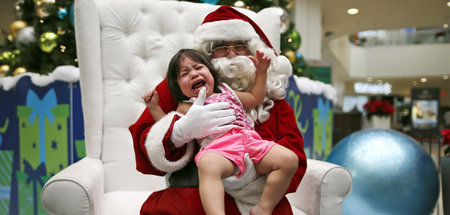 Jeder reagiert anders (Weihnachten in einer Mall in Los Angeles)