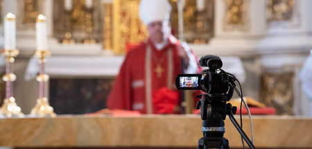 Gott streamt alles: Ein Gottesdienst im thüringischen Heiligenst...