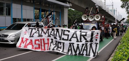 »Tamansari kämpft weiter«: Demonstration in Jakarta vor dem Mini...