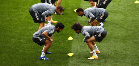 DFB-Nationalspieler beim Abschlusstraining im St.-Jakob-Park in ...