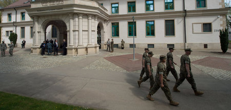 US-Soldaten vor dem United States European Command in Stuttgart ...