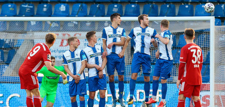 Tränen der Rührung: Magdeburg erkämpft sich gegen Bayern II drei...