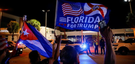 Kubas Flagge wurde in Miami für den Antikommunisten Trump geschw...