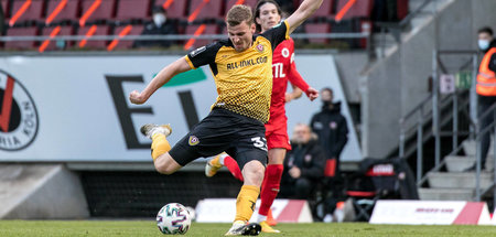 Dynamo Dresden ist Wintermeister, am Ball: Christoph Daferner