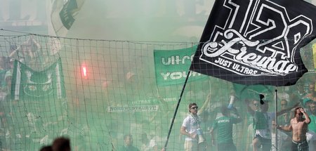 Waren im Visier des Staates: Fans der BSG Chemie Leipzig, die ih...