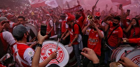 Fürchten weder Tod noch Teufel: Fans von Independiente Santa Fe ...