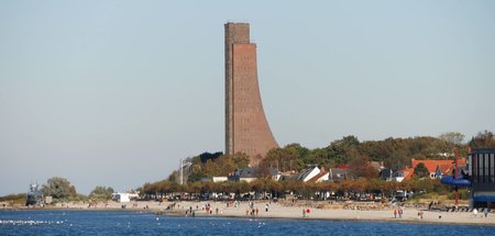 Klotz am Strand: Marine-»Ehrenmal« in Laboe