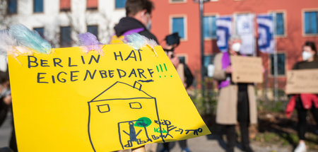 Demonstration vor der Firmenzentrale der Deutsche Wohnen in Berl...