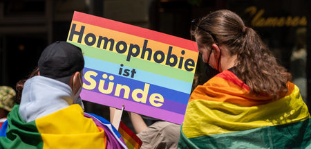 Am »Christopher Street Day« wird für die Akzeptanz von LSBTIQ-Me...