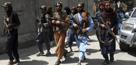 Schrauben vergeblich an ihrem Image: Taliban wollen moderat ersc...