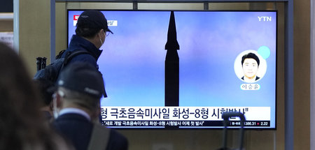 Nordkoreanischer Raketentest live im südkoreanischen TV (Seoul, ...