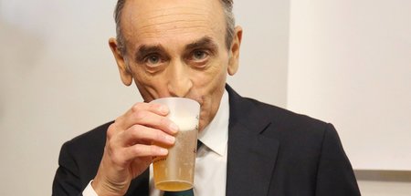 Mit Alkohol den Westen verteidigen, oder doch Apfelsaft? Zemmour...