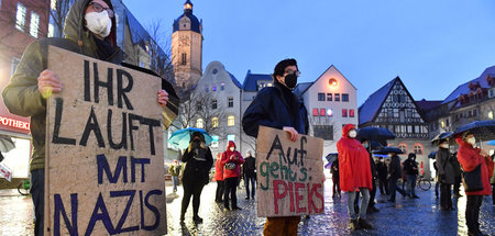 Protest gegen eine Versammlung von Maßnahmengegnern in Jena (17....