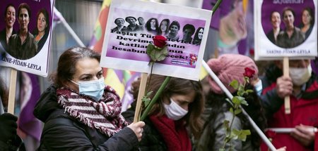 Gedenken an ermordete kurdische Revolutionärinnen (Paris, 6.1.20...