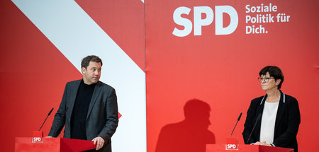 Hören immer besser auf Melnyks Worte: Die SPD-Vorsitzenden Kling...