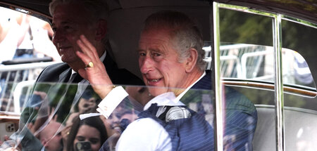 Winken wie Muttern: Charles III.