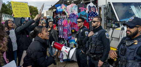 Gespaltenes Land: Proteste während des Womens Wave March 2022 in...