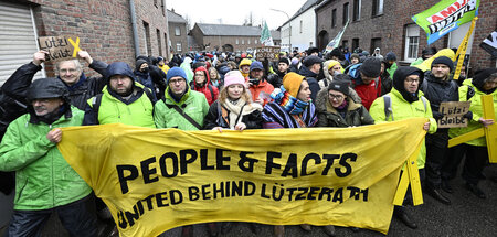 Protest gegen RWE und »schwarz-grüne« Landesregierung (Keyenberg...