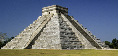 Pyramide des Kukulcán in der Ruinenstadt Chichén Itzá