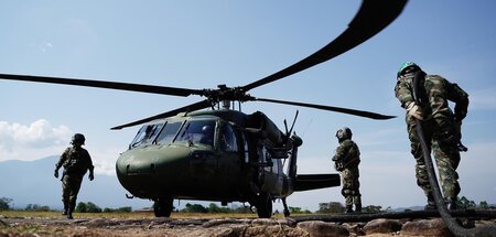 Kolumbiens Militär im Kampf gegen bewaffnete Gruppen an der Gren...