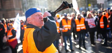 Signal steht auf mehr Lohn: Kundgebung der Eisenbahn- und Verkeh...