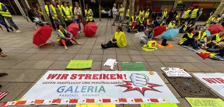 Aus Protest gegen die Pläne des Managements traten die Galeria-B...