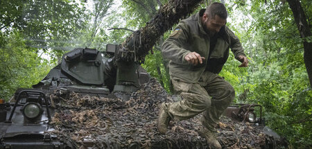 Selbst solche High-Tech-Mordmaschinen wie die Panzerhaubitze 200...