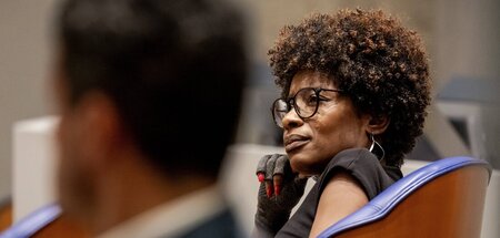 Sylvana Simons im niederländischen Parlament in Den Haag