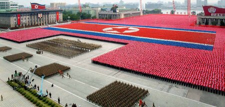 Feierstunde. Staatsführung und Militär begehen den Geburtstag de...