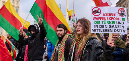 Demonstration gegen das Verbot der kurdischen Arbeiterpartei PKK...