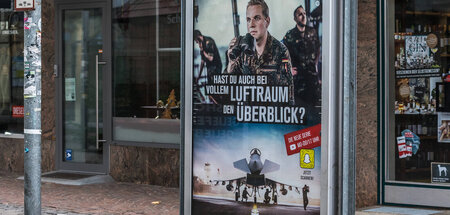 »Uniformierte Drückerkolonnen«: Werben fürs Sterben in Konstanz